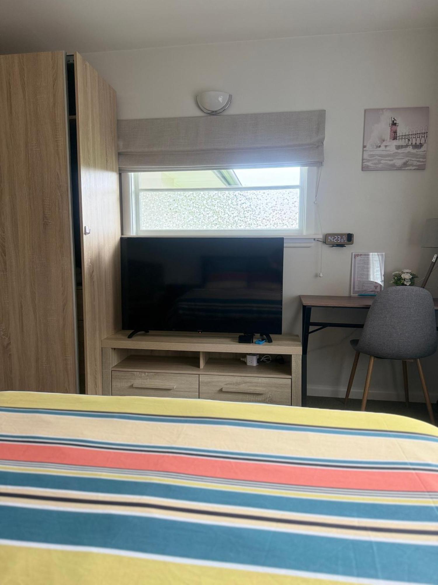 Cozy And Sunny Room Near City To Seapath Christchurch Exteriör bild