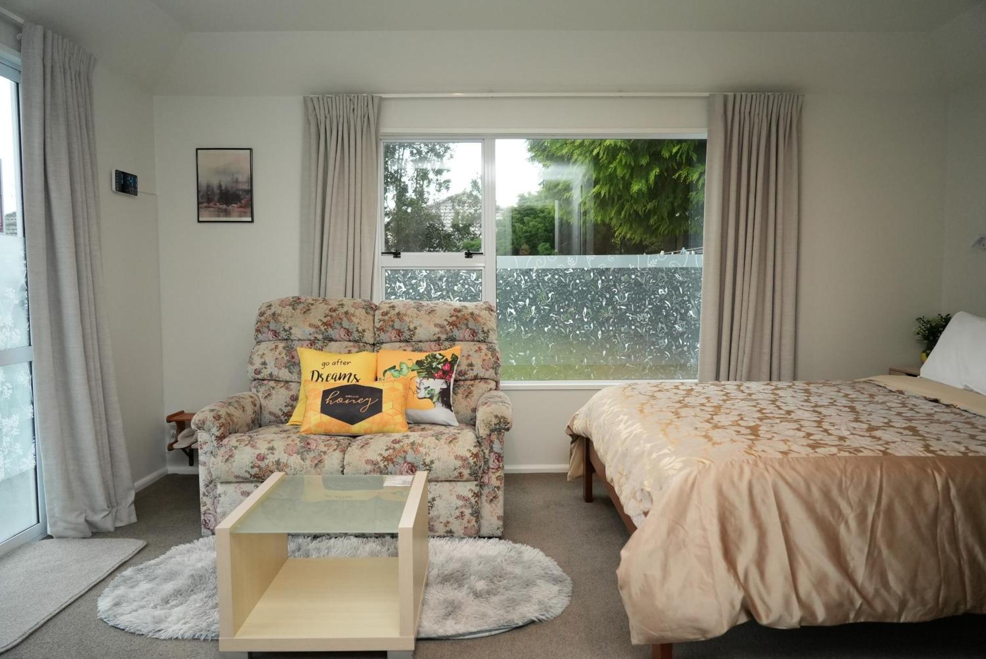 Cozy And Sunny Room Near City To Seapath Christchurch Rum bild